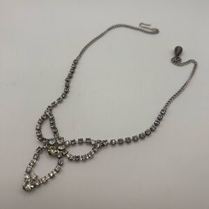 VTG silver tone rhinestone necklace